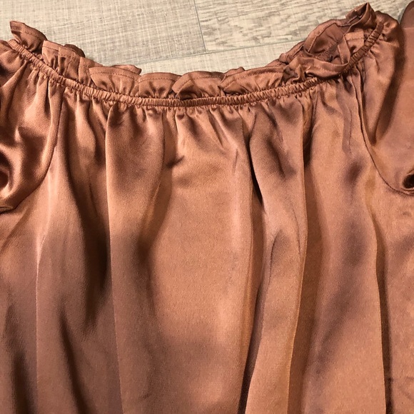 Shoulder off long sleeve top metallic crop top - Picture 6 of 7